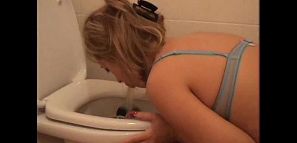  Girls Puking Vomiting Vomit Puke and Barf